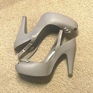 Melissa UltraGirl Heel Special Grey- Size 10
